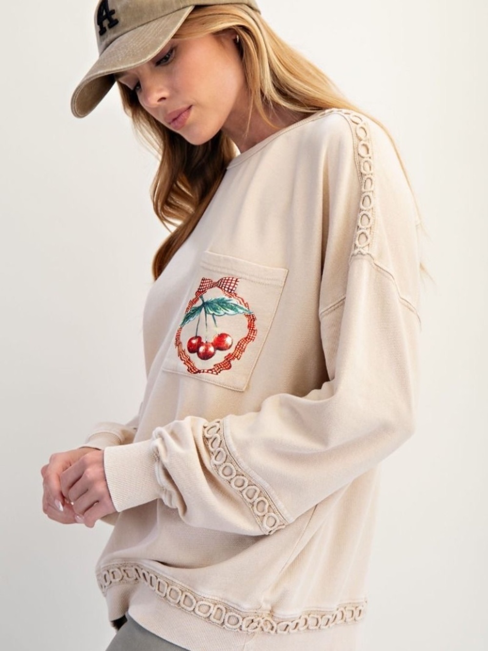 New Easel Mineral Washed Eyelet Trim Cherry Pullover Top Sweatshirt Top Tan - Picture 4 of 5